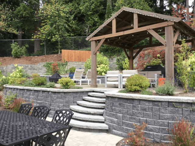 retaining wall on steep hillside in Redmond WA by Green Spaces Landscaping